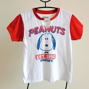 Peanuts * Snoopy split collar t shirt